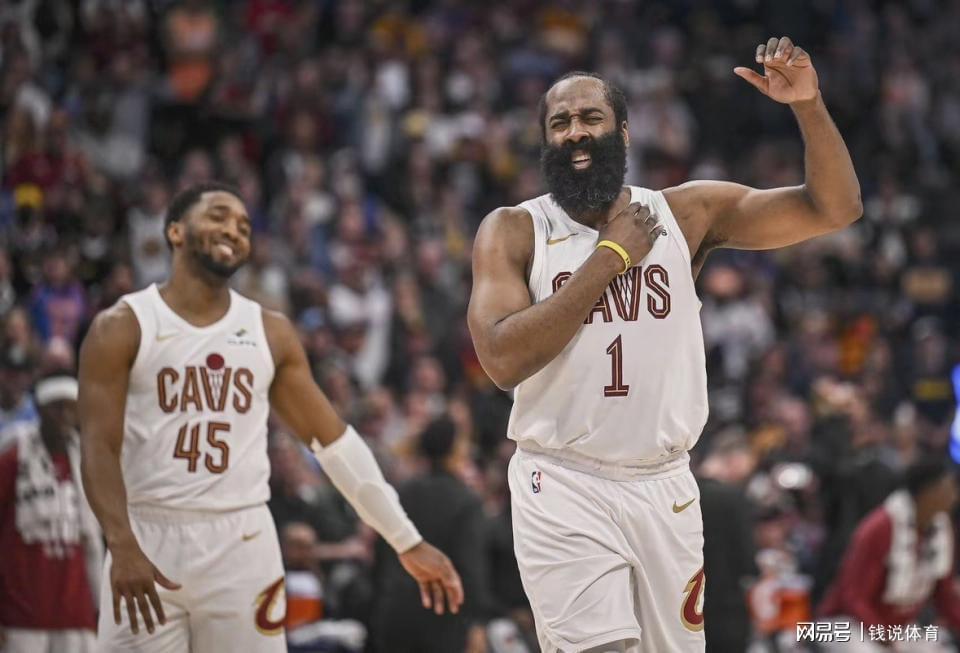 开云app-骑士122-116擒鹰取四连胜，赛后四大利好曝光，东决之路稳了